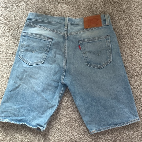 Men’s Levi 501 Shorts - Picture 8 of 9